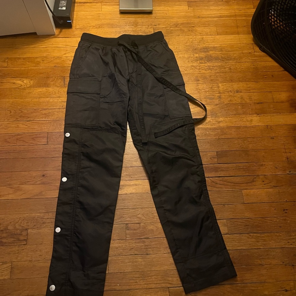 Buckle pants